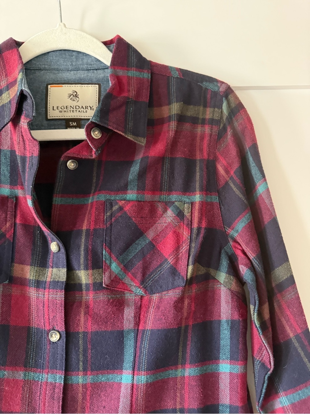 NWOT Legendary Whitetails Women’s Sangria Red Blue Purple Cottage Escape Flannel - Picture 10 of 14